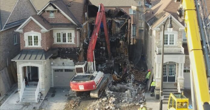5 killed in Brampton house fire: relative